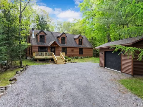 144 Old Indian Trl, Webb, NY 13420