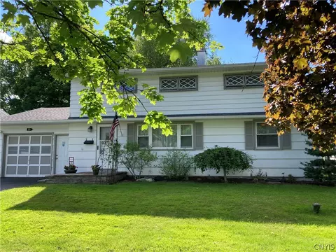110 Normanor Dr, Syracuse, NY 13207