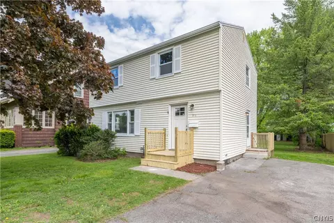 316 Avondale Rd, Irondequoit, NY 14622