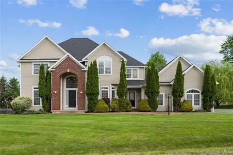 103 Danberry Cir, New Hartford, NY 13413