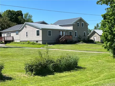 17195 Eveleigh Rd, Hounsfield, NY 13601