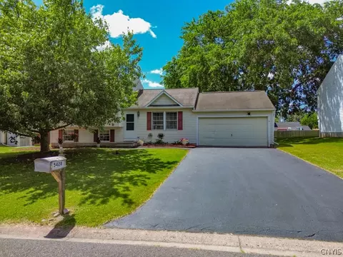5428 Brisbane, Clay, NY 13041