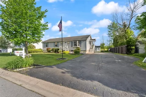 121 Getmac Ave, Lenox, NY 13032