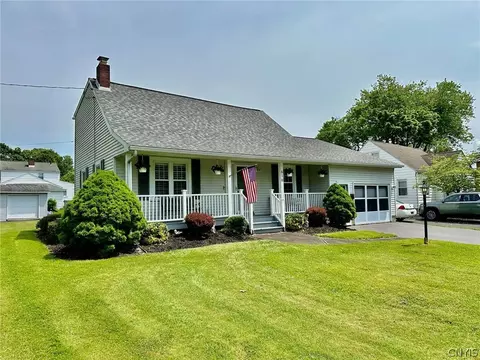 610 Balsam St, Salina, NY 13088
