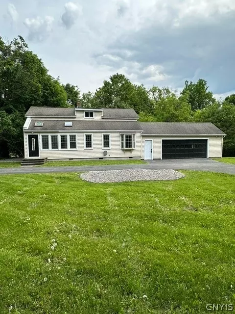 4904 Velasko Rd, Onondaga, NY 13215