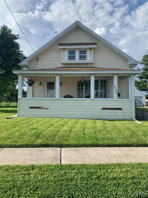 204 Nelson Ave, East Syracuse, NY 13057