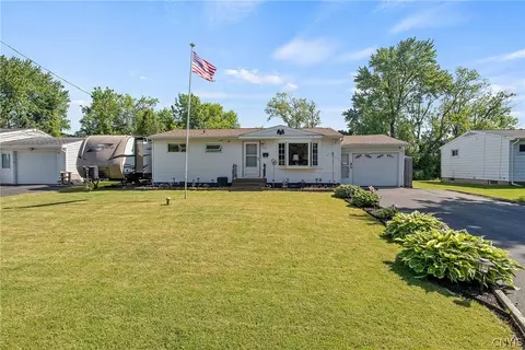 205 Ontario Pl, Salina, NY 13088