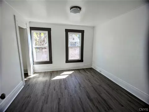 124 Berger Ave, Syracuse, NY 13205 photo 9