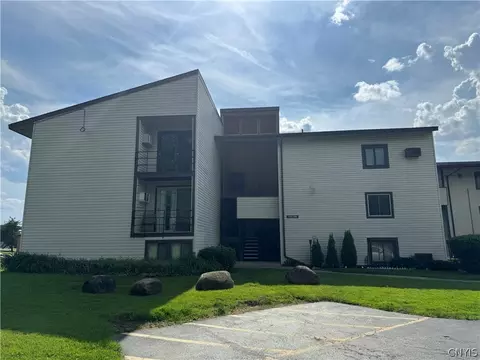 380 Village Blvd N, Van Buren, NY 13027