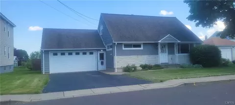 200 Hazard St, Geddes, NY 13209
