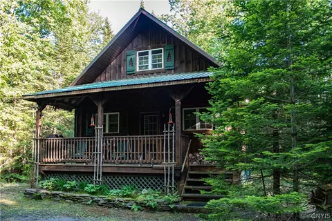 10126 Woodgate Dr, Woodgate, NY 13494