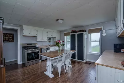 402 Ambrose St, Hounsfield, NY 13685 photo 8