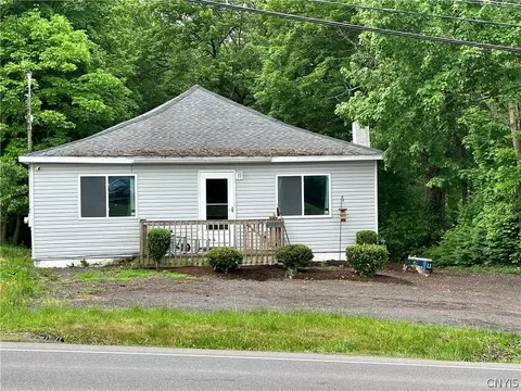 3319 State Route 49, Central Square, NY 13036