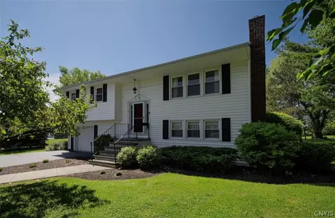 217 St Lawrence Ave W, Brownville, NY 13615
