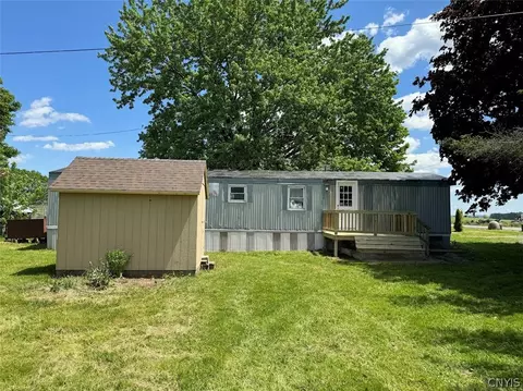4827 Peterboro Rd, Smithfield, NY 13408