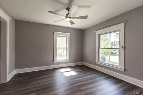 106 E Sands St, Oneida, NY 13421 photo 9