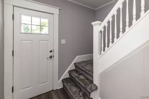 106 E Sands St, Oneida, NY 13421 photo 5