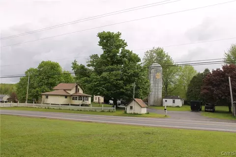 727 County Route 6, Phoenix, NY 13135