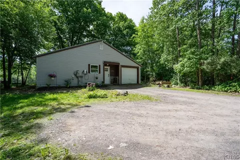 21914 Admirals, Le Ray, NY 13601