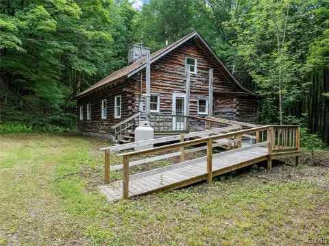 10341 Taberg Florence Rd, Camden, NY 13316