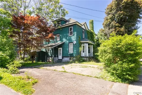 1032 Euclid Ave, Syracuse, NY 13210
