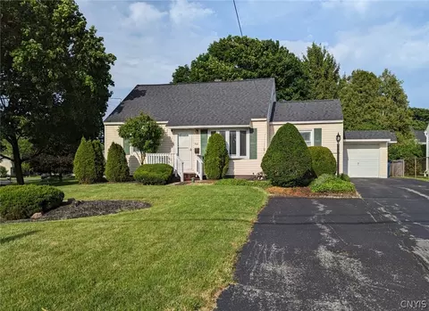 306 Westlind Rd, Geddes, NY 13219