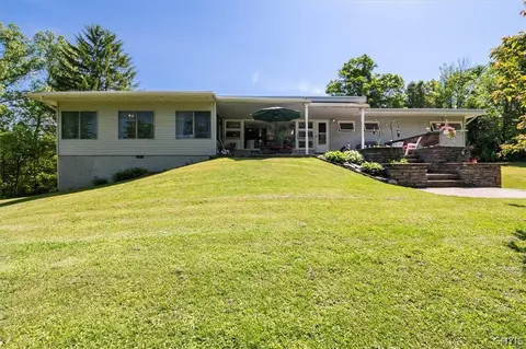 7741 Oxbow Rd, Lenox, NY 13032