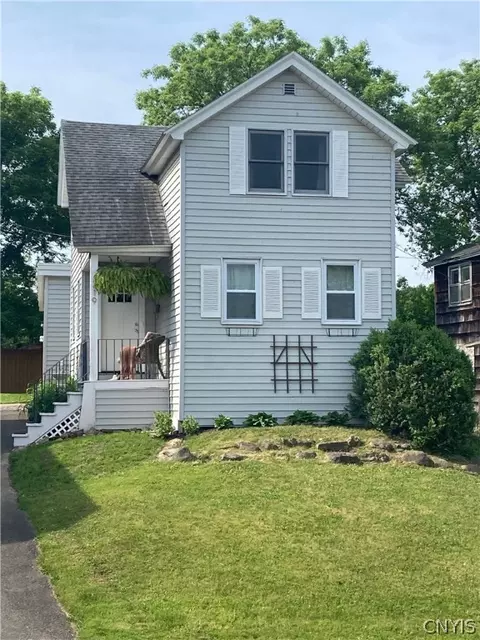 319 2nd St, Geddes, NY 13209
