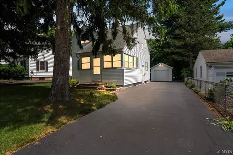 515 S Terry Rd, Geddes, NY 13219