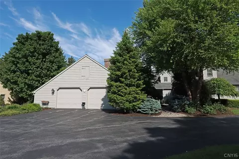 27 Artisan Way, Manlius, NY 13104