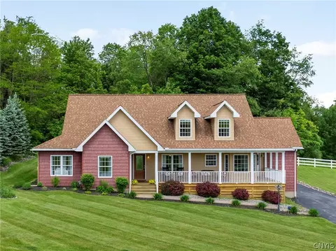 214 Florence Ct, New Hartford, NY 13413