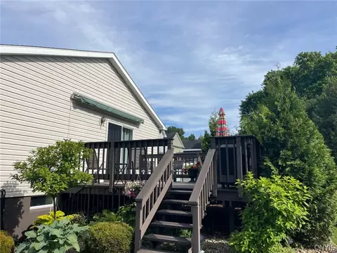 233 Coe Ave, Oneida, NY 13421 photo 9