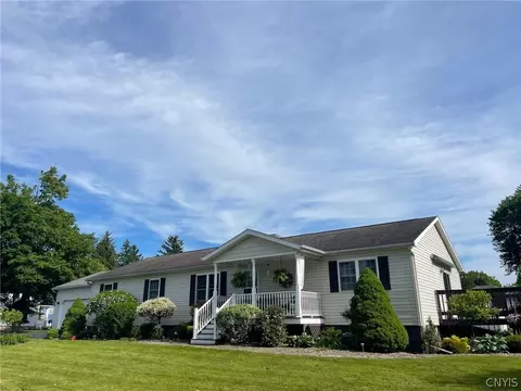 233 Coe Ave, Oneida, NY 13421 photo 3