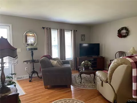 233 Coe Ave, Oneida, NY 13421 photo 11