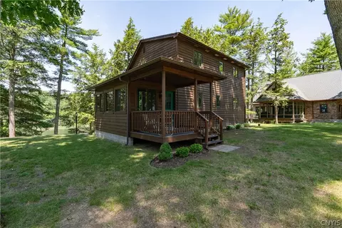 35 Allen Rd, Hammond, NY 13646