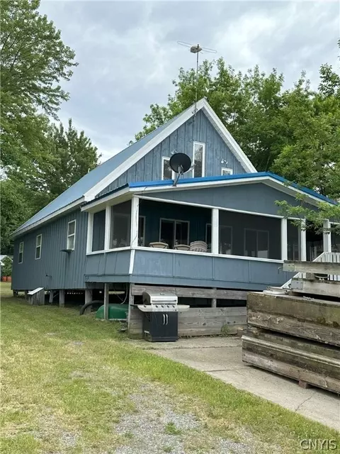 65 Downing Farm Rd, De Peyster, NY 13633
