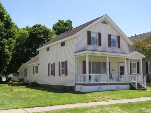 9 Walnut St, German Flatts, NY 13407