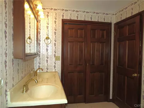 9 Walnut St, German Flatts, NY 13407 photo 16