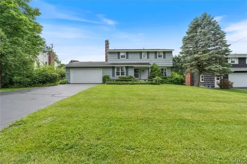 205 Pear Tree Dr, Camillus, NY 13031