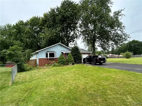 303 Park Ln, Syracuse, NY 13212