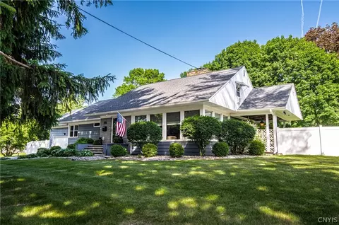 2653 Oneida St, Utica, NY 13501