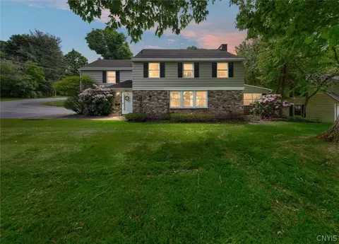 19 Bradley Rd, Utica, NY 13501