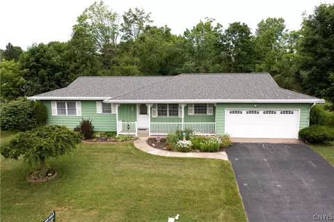 101 Tyler Dr, Auburn, NY 13021