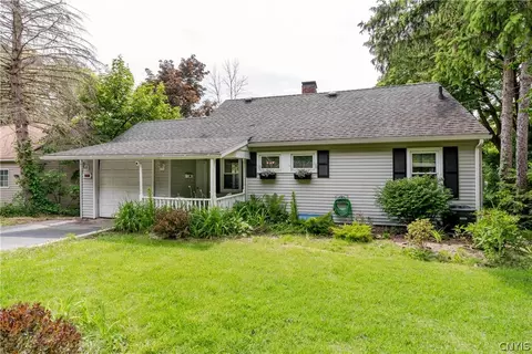 538 Nottingham Rd, Syracuse, NY 13210