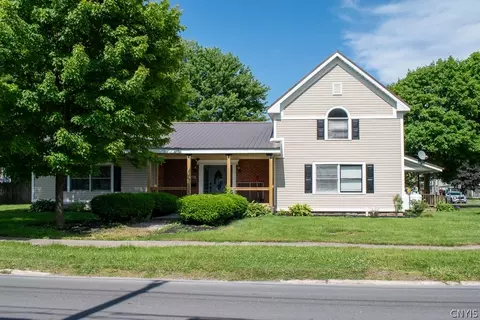 425 Webb St, Clayton, NY 13624