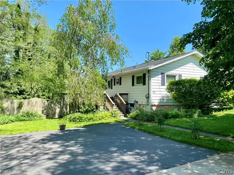 51 Bronson St, Oswego, NY 13126