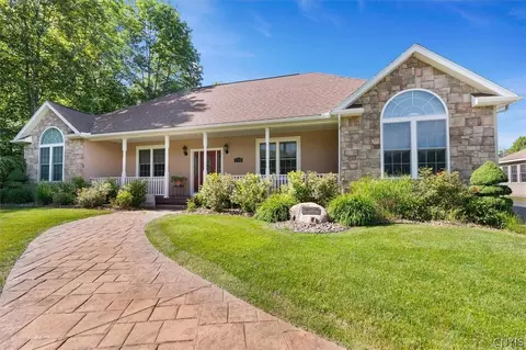 130 Paradise Ln, Whitestown, NY 13424