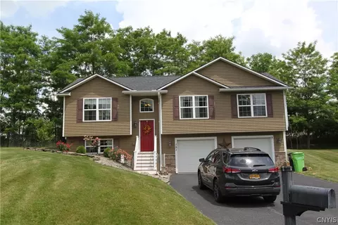 151 Festa Fairway Ln, Lysander, NY 13027