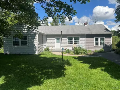 6140 Court St, Aurelius, NY 13034