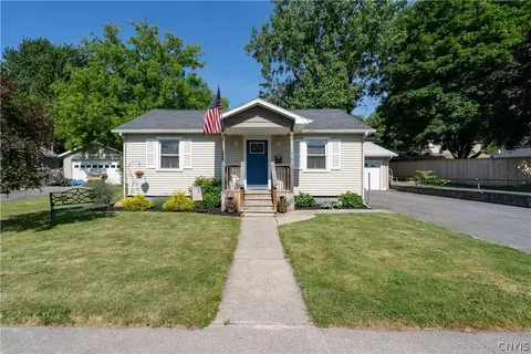 914 Holcomb St, Watertown, NY 13601